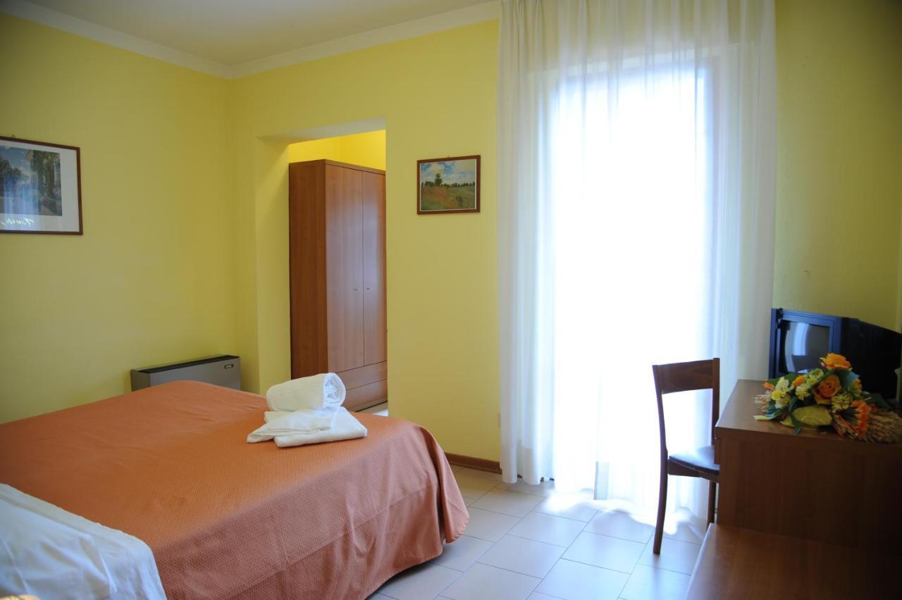 Hotel Tre Castelli Gallicano Szoba fotó